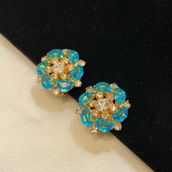 Vintage Freirich Rhinestone Earrings - Picture 3 of 9